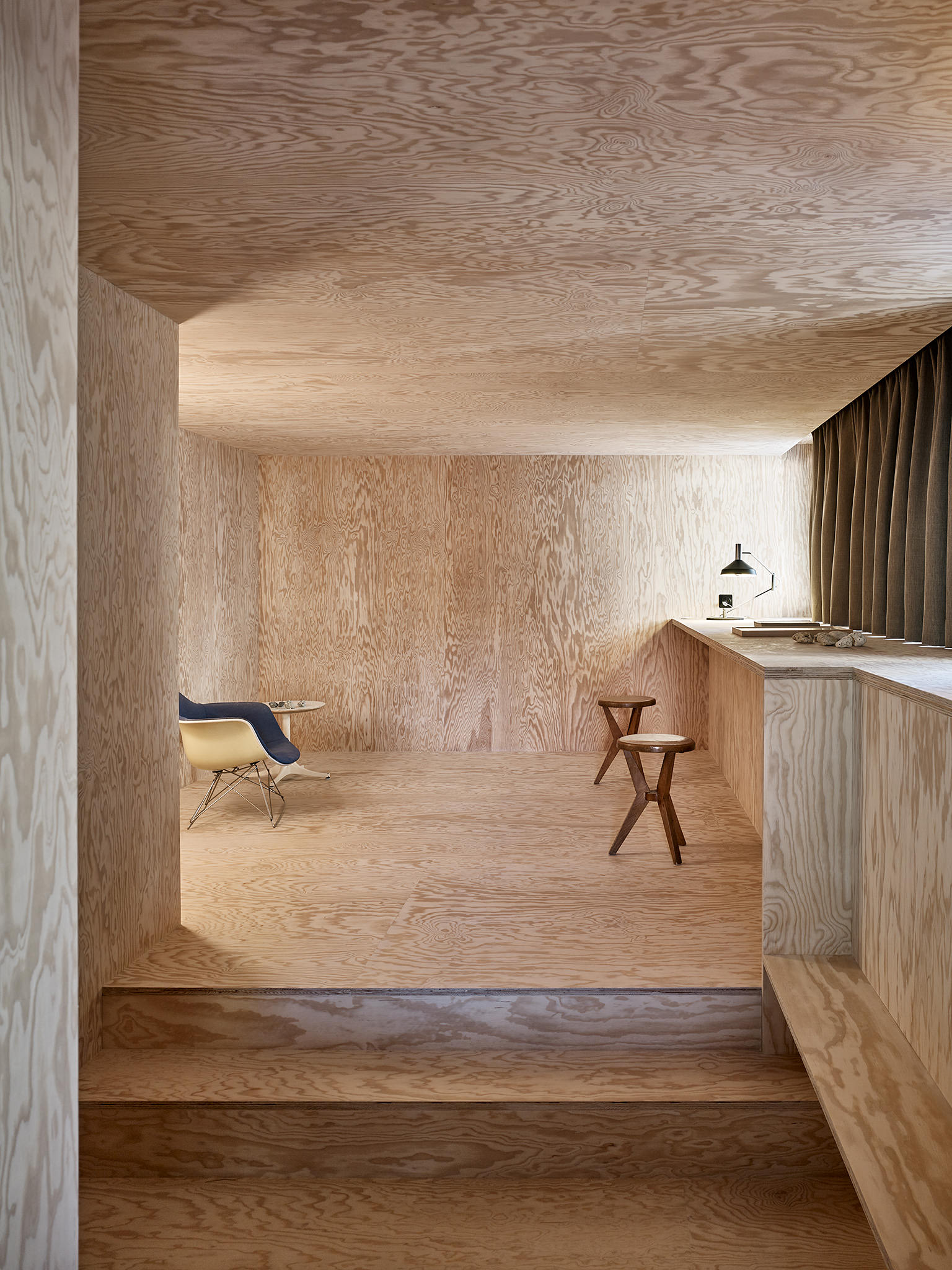 E18678 Alpa 0017 SCREEN